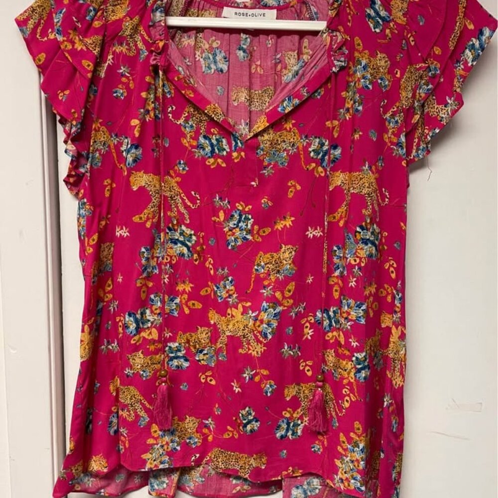 Rose & Olive Women’s Blouse size Medium Leopard